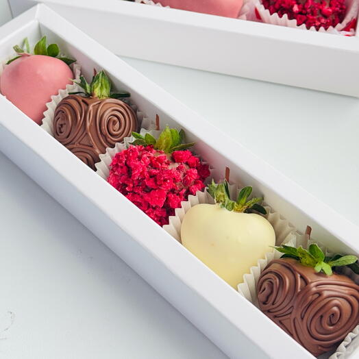 Strawberries in chocolate 5