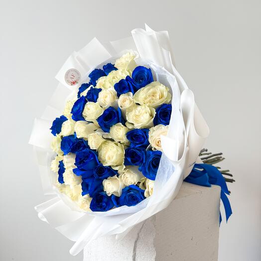 White and blue roses 51pcs