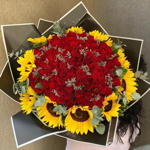 100 rosas y girasoles