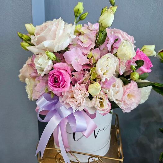 Mix with hydrangea, roses in box
