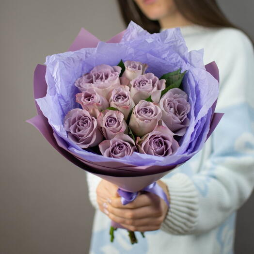 Букет из сиреневых роз Мемори лейн, 11 шт