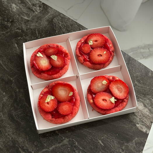 Cookies ️красный бархат с клубникой