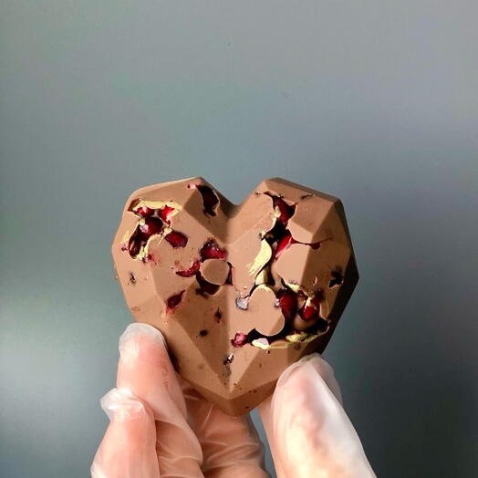 Гранат в шоколаде
