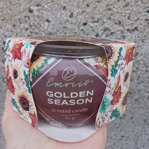 Scent candle golden season