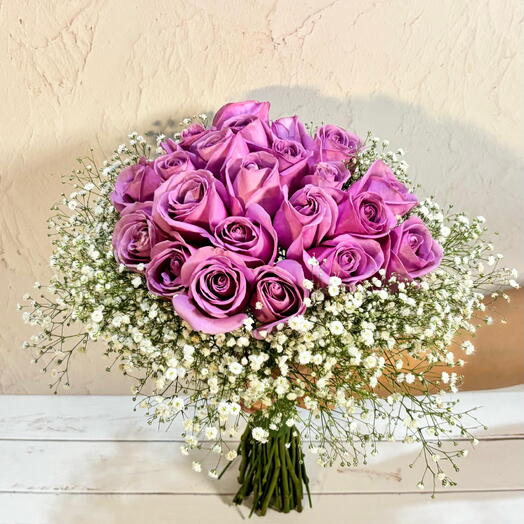 Ramo de rosas con gypso