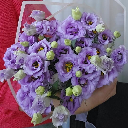 Purple lisianthus bouquet