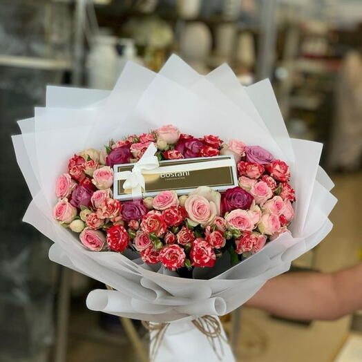 "دلال الشوكولاتة والورد" 🍫🌹