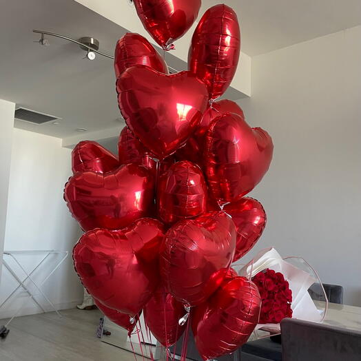 Доставка 20 сердцевидных шаров в Майами