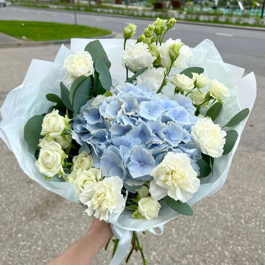 Bouquet with hydrangea