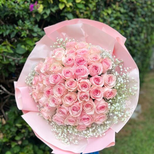 50 pink roses
