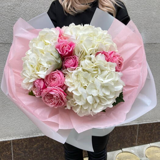 Сборный авторский дуо букет с гортензией