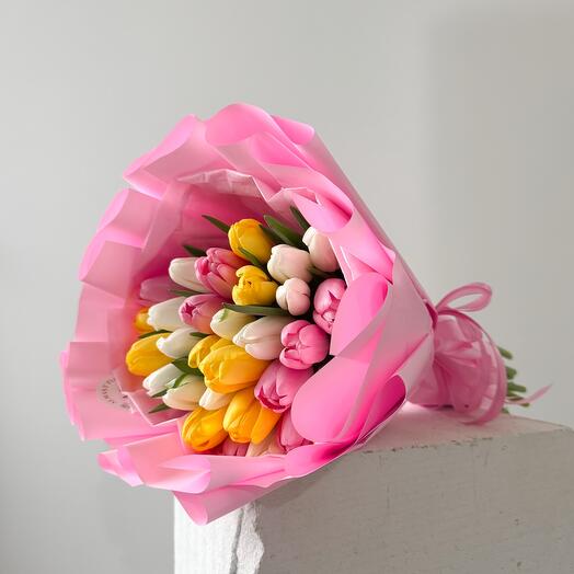 Spring mix tulips 31pcs
