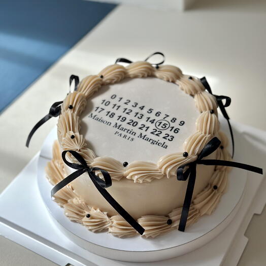 Cake Size S Lambeth Bows