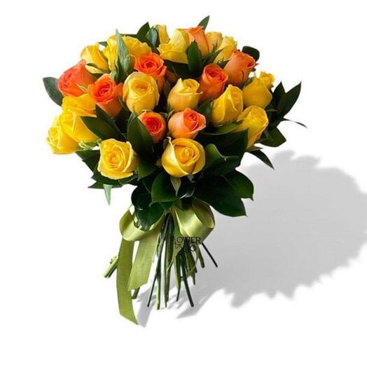 Sunny bouquet of roses