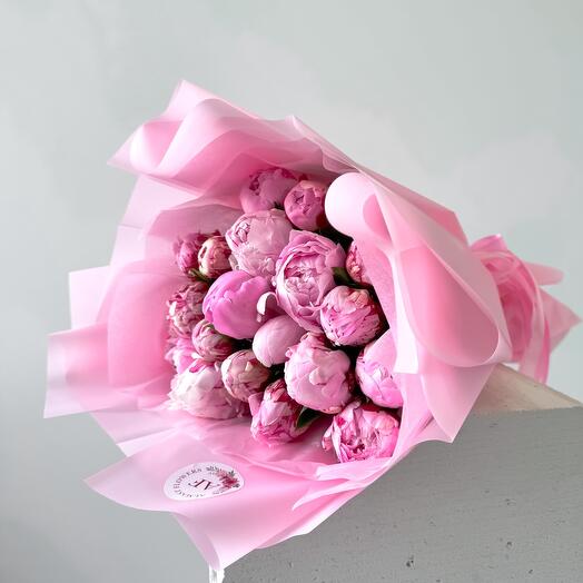 21 pink peonies bouquet