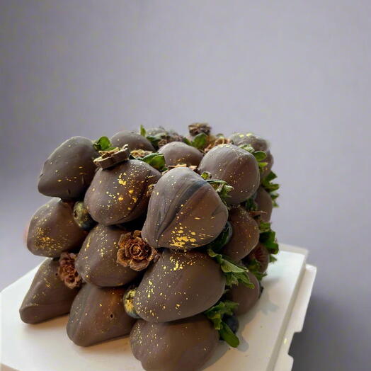 Chocolate dipped strawberries cube
