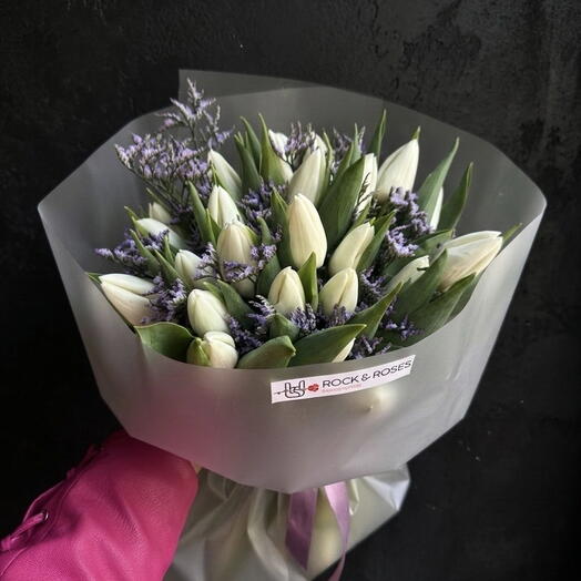 🌷 25 ақ тюльпан + күлгін статица