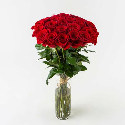 25 red roses
