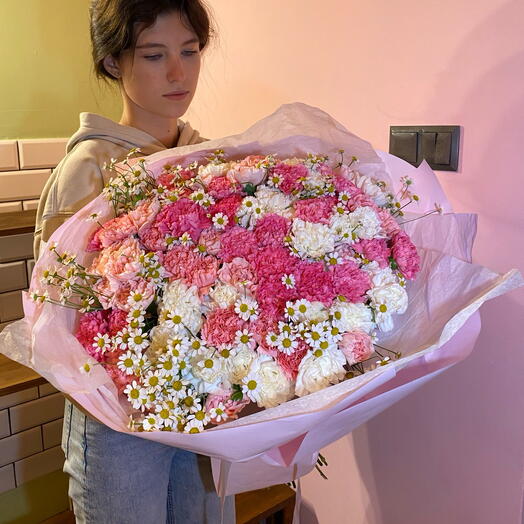 Bouquet of carnations and chamomile