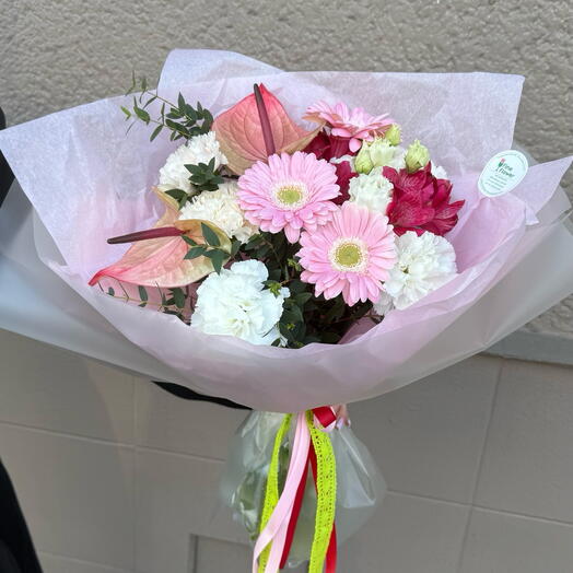 Bouquet with gerbera and anthurium