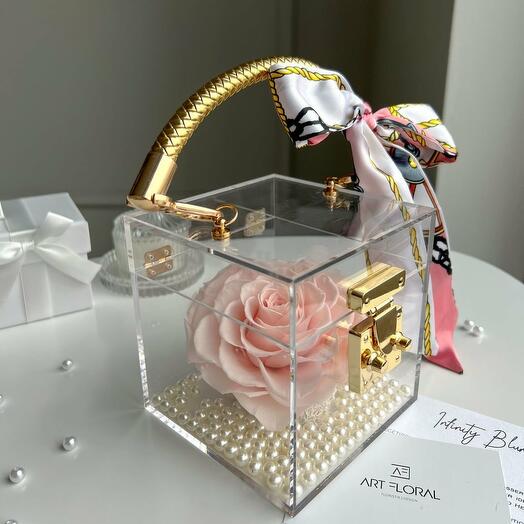 Ewige Rose im Acryl Cube Rosa