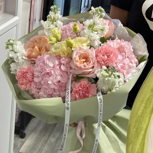 Кудрявое объятие