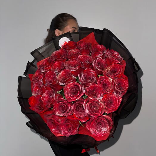 31 red sparkly roses