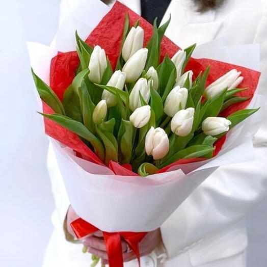 White Tulips (15 stems)