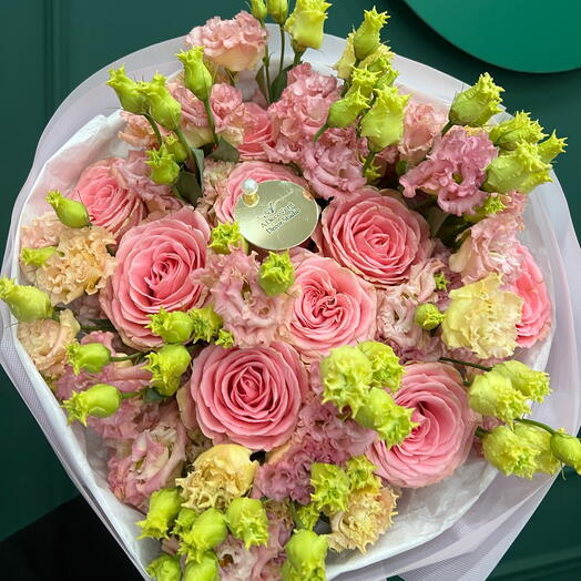 Roses with lisianthus