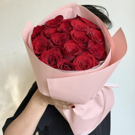 Bouquet of 15 red roses! Win Her heart at first sight :)