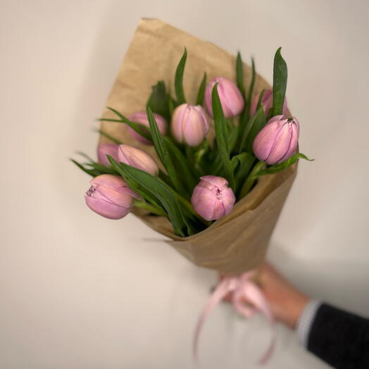 9 pink tulips