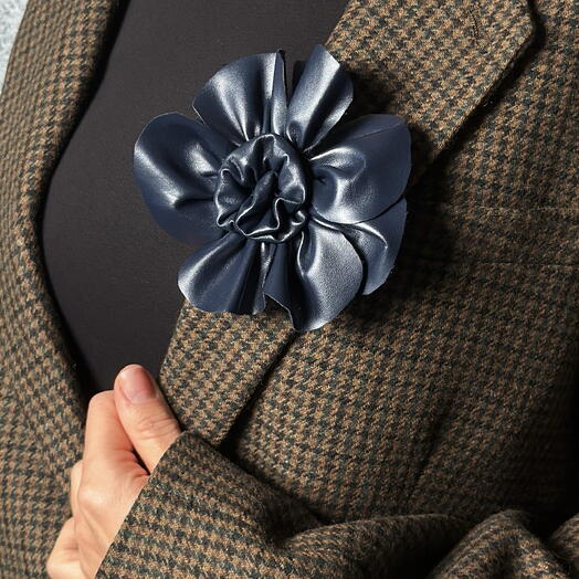 Элегантная Брошь Цветок