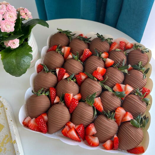 The Strawberry Kiss