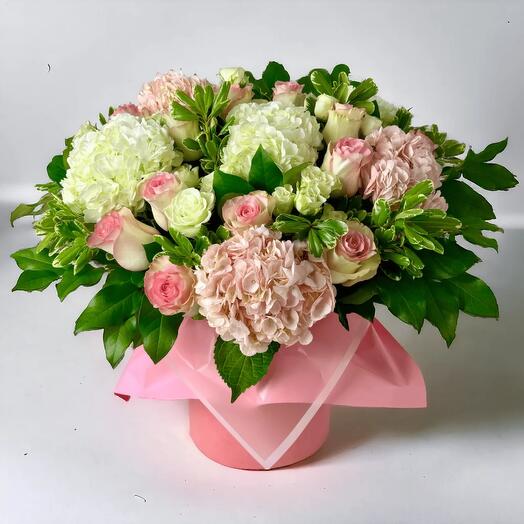 Flower Box Allure – Fresh Flowers in Elegant Flower Box