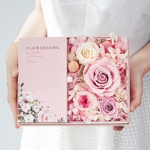 The Gift of Love - Velvet Eternal Flower High Gift Box