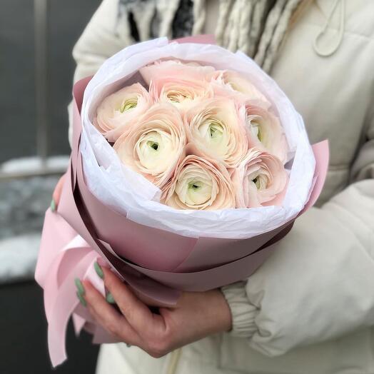 Букет из 9 ранункулюсов