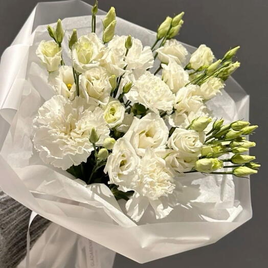 Bouquet of Dianthus + lisianthus