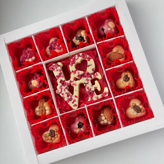 Pudełko czekoladek Love