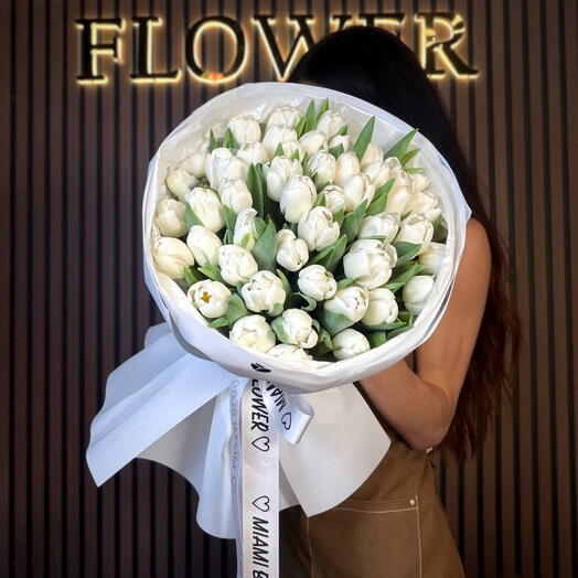 Букет белых тюльпанов