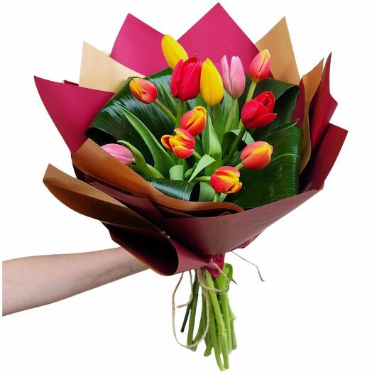 Ramo de 12 flores tulipanes con papel coreano