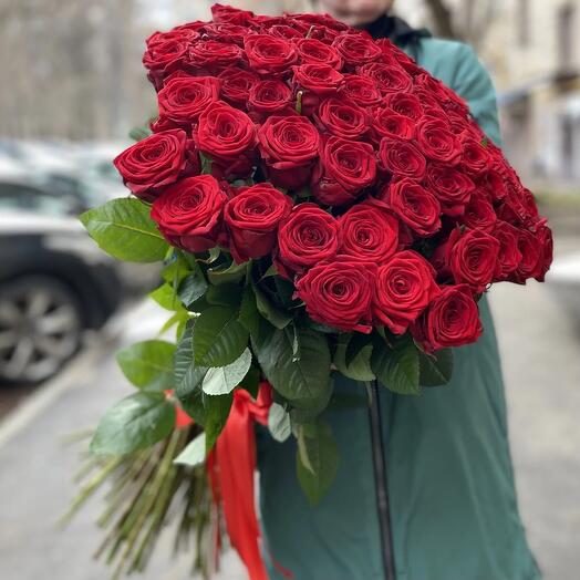 101 trandafiri roșii 70 cm