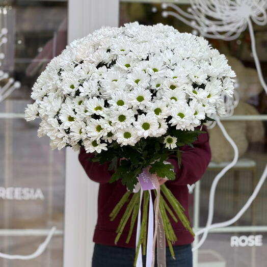 Букет из 21 ветки белой хризантемы
