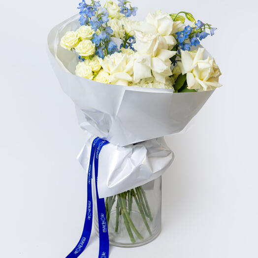 Moonwave - дельфиниум, белые французские розы, кустовые розы, белые эустомы, белая гортензия