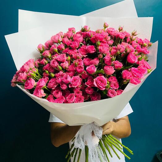 Pink spray roses bouquet