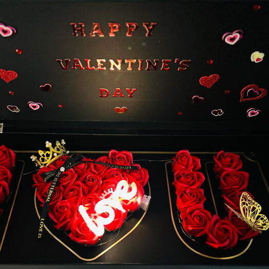 🌹 Majestic Red Rose Box – 29 Roses with LED Lights, Crown, Butterfly   Personalized Touch 🎁