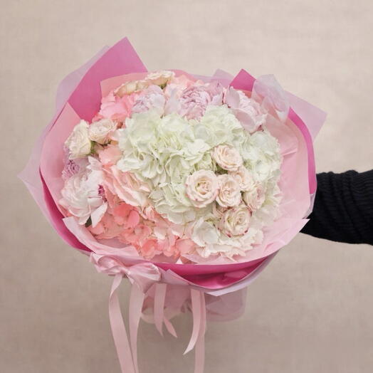 Pink Hydrangea Elegance – Buchet Pastel Luxury