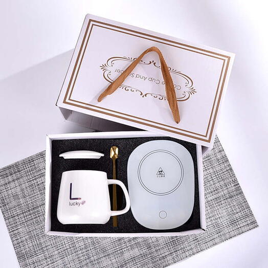 🤍 White Coffee Mug with Warmer – Minimalist Gift Set for Everyday Comfort ☕