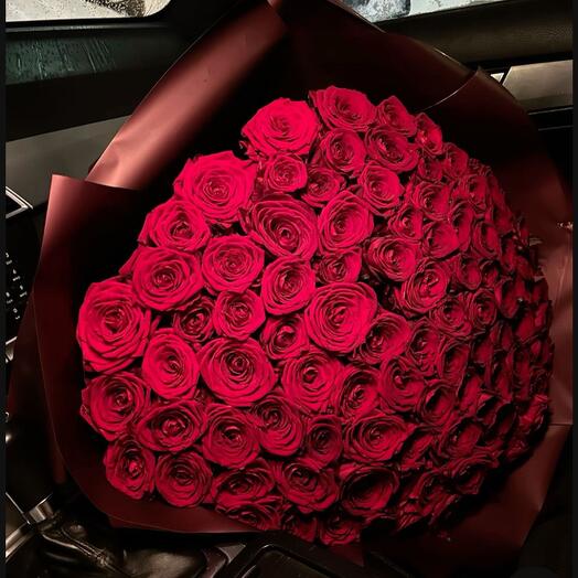 101 red roses in a package
