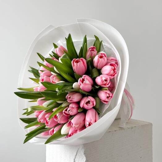 71 pink and white tulips bouquet