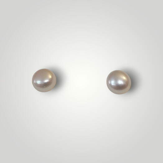 White pearl earrings 0.6mm natural freshwater